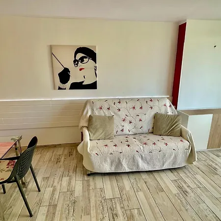 Appartamento 5. Cozy In Americas