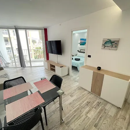 Appartamento 5. Cozy In Americas